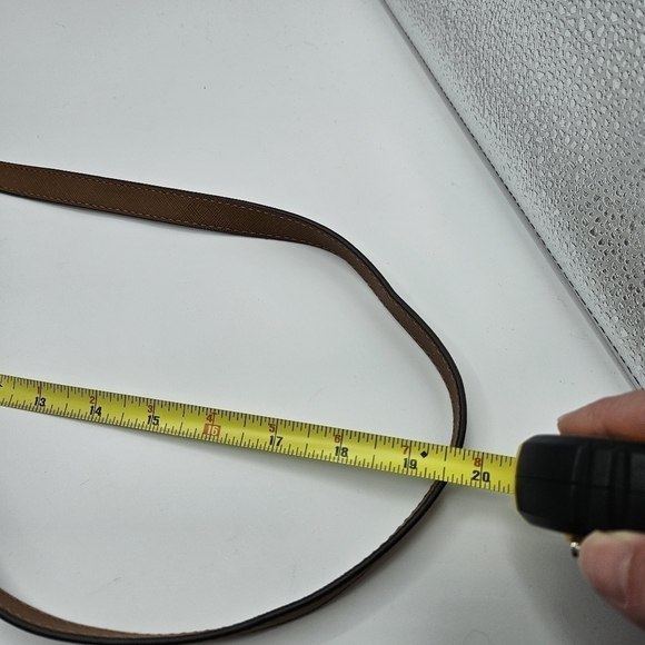 Michael Kors crossbody ba with adjustable straps - Picture 10 of 12